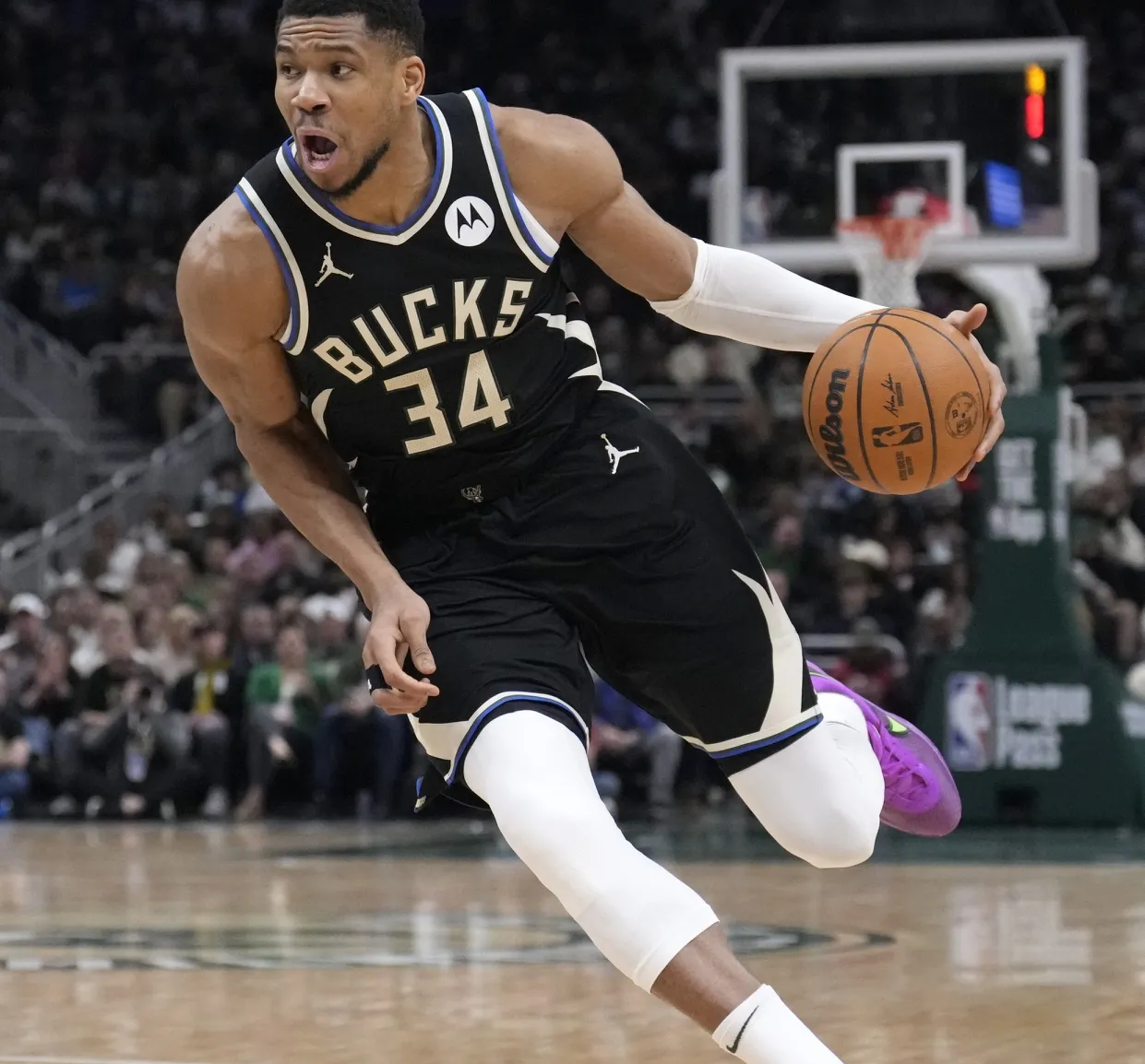 爱游戏平台下载-字母哥新星出色发挥表现突出，IG前途光明！(派大星最经典的一句话)