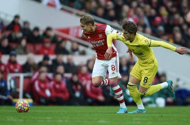 爱游戏官方网站-我们阿森纳是不可战胜的采访小学生