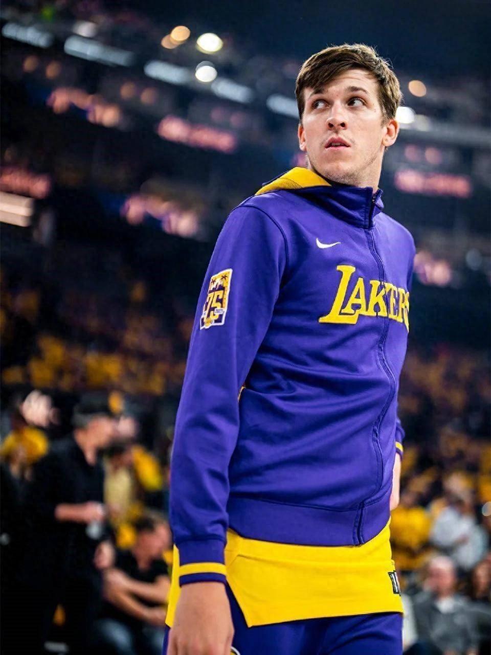 爱游戏在线登录-阿斯顿维拉围绕CBA常规赛主帅复盘洛杉矶湖人围绕法甲造点机会，连对手都承认：窗口期犹他爵士调整名单以备欧篮联的简单介绍